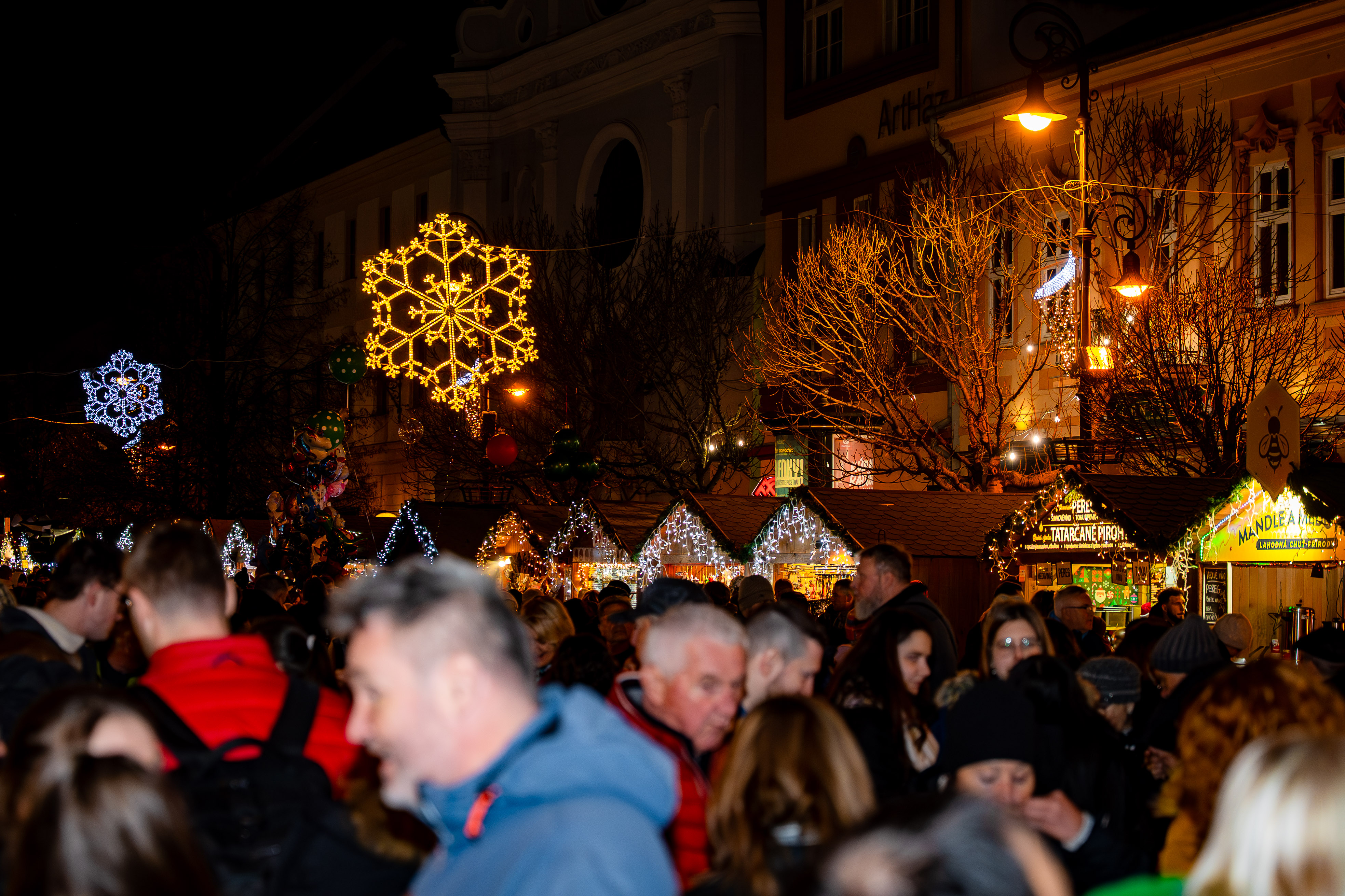 Kosicke rozpravkove Vianoce - Mikulas na Hlavnej-34